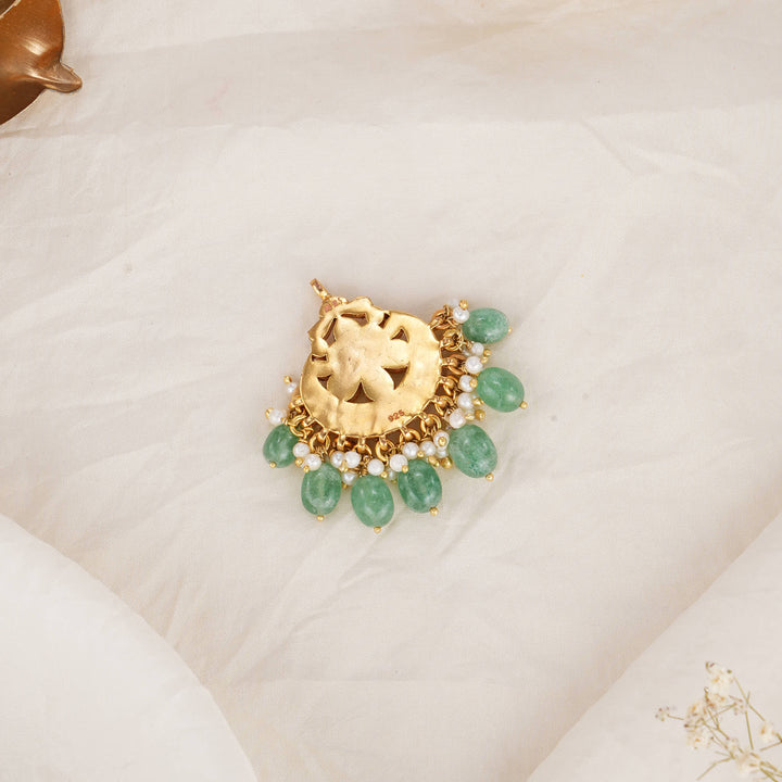 Vanya Kundan Pendant