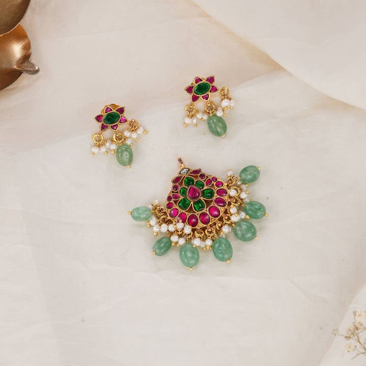 Trishya Kundan Pendant Set