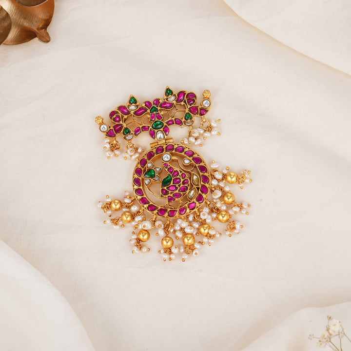 Shavitha Kundan Pendant