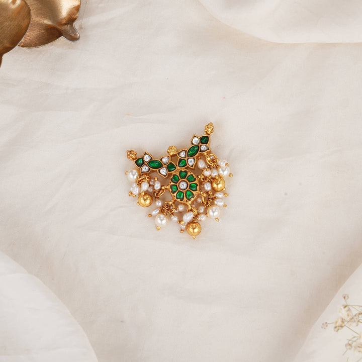 Cute Dazzling Kundan Pendant
