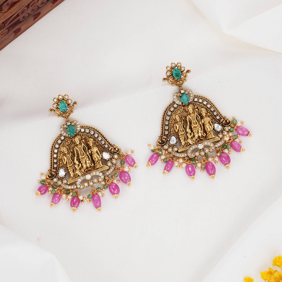 Divine Look 3D Spl Pendant with Earrings