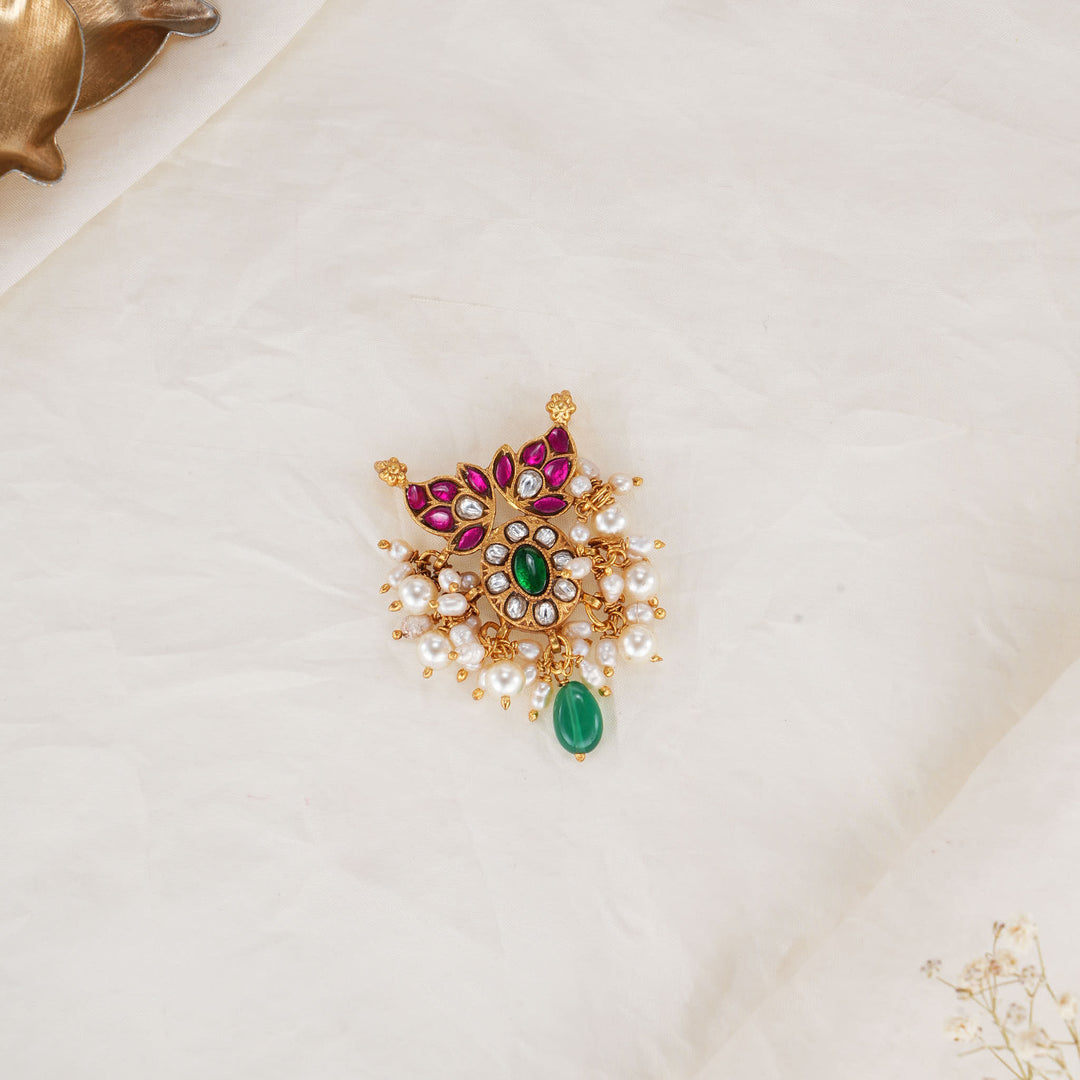 Regal Glow Kundan Pendant