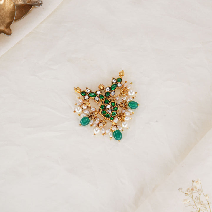 Navitha Kundan Pendant