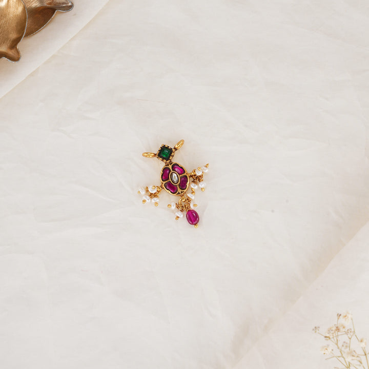 Finely Crafted Kundan Pendant