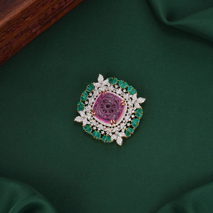 Vibrant Anikaa Avikam Pendant Set