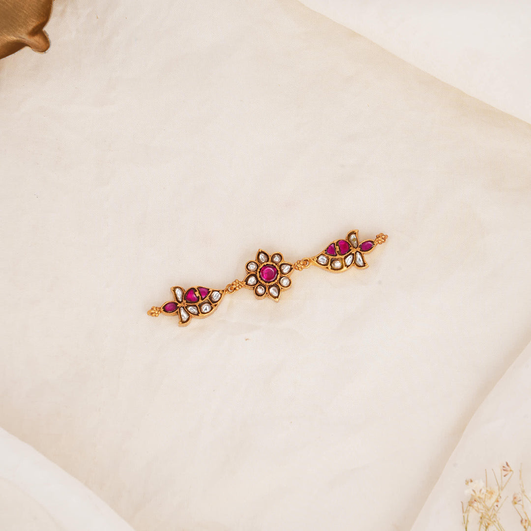 Pranita Mugappu Pendant
