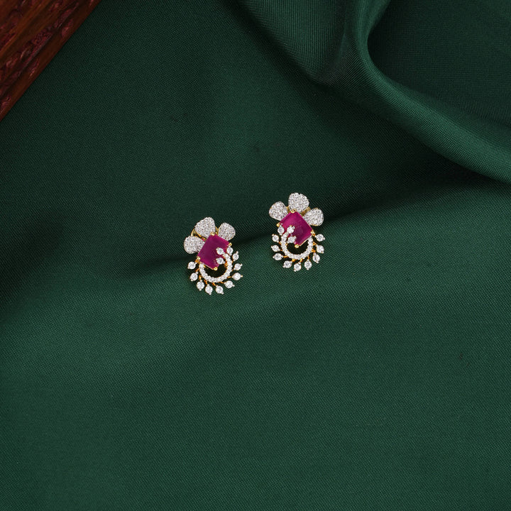 Charming Avikam Pendant Set
