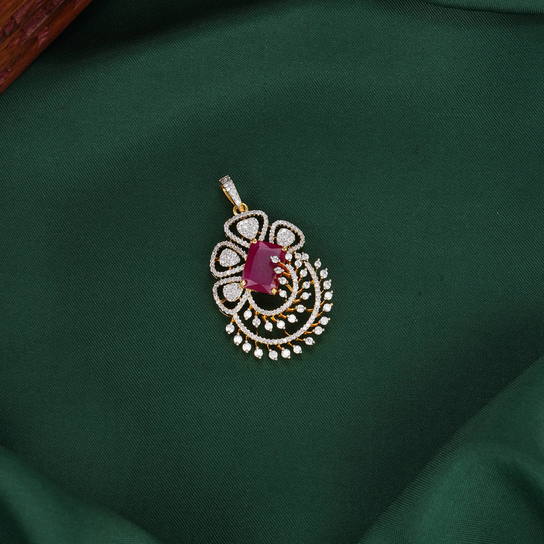 Charming Avikam Pendant Set