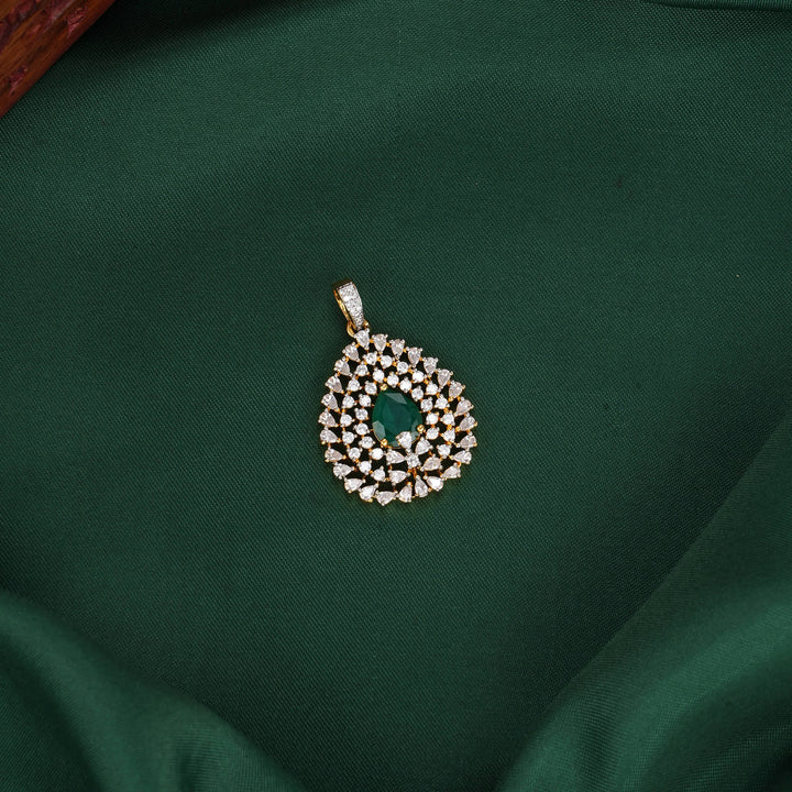Feyra Avikam Pendant Set