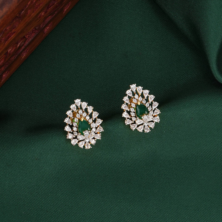 Feyra Avikam Pendant Set