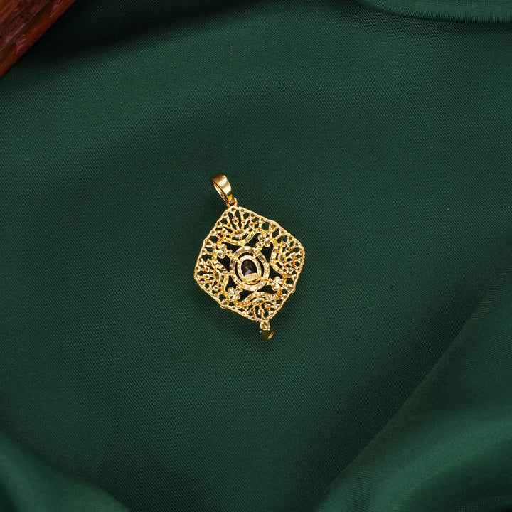 Janani Avikam Pendant Set