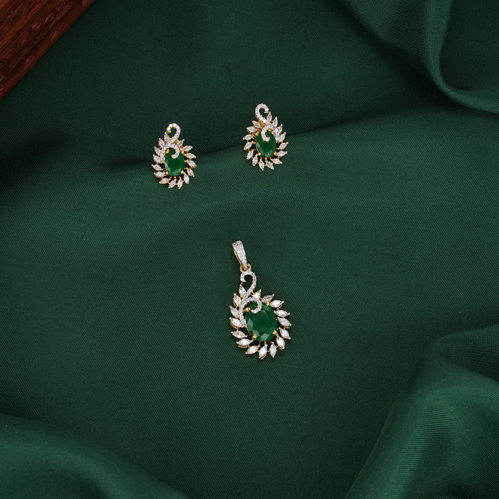 Thrishika Avikam Pendant Set