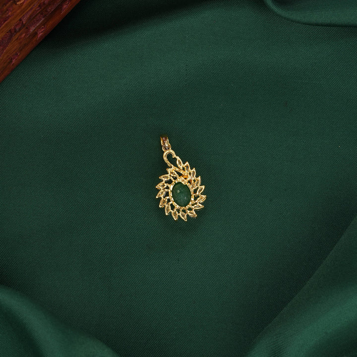 Thrishika Avikam Pendant Set