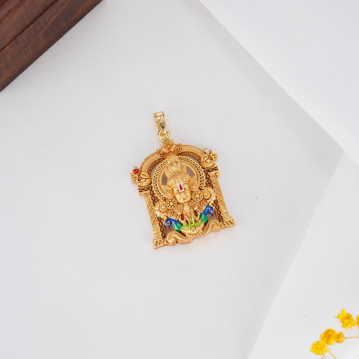 Grace Felt 3D Spl Pendant