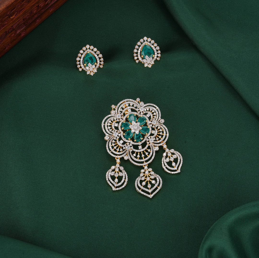 Blooming Wonder Avikam Pendant Set