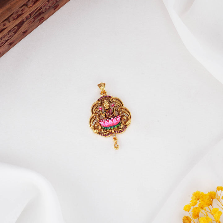 Divine and Delicate 3D Spl Pendant