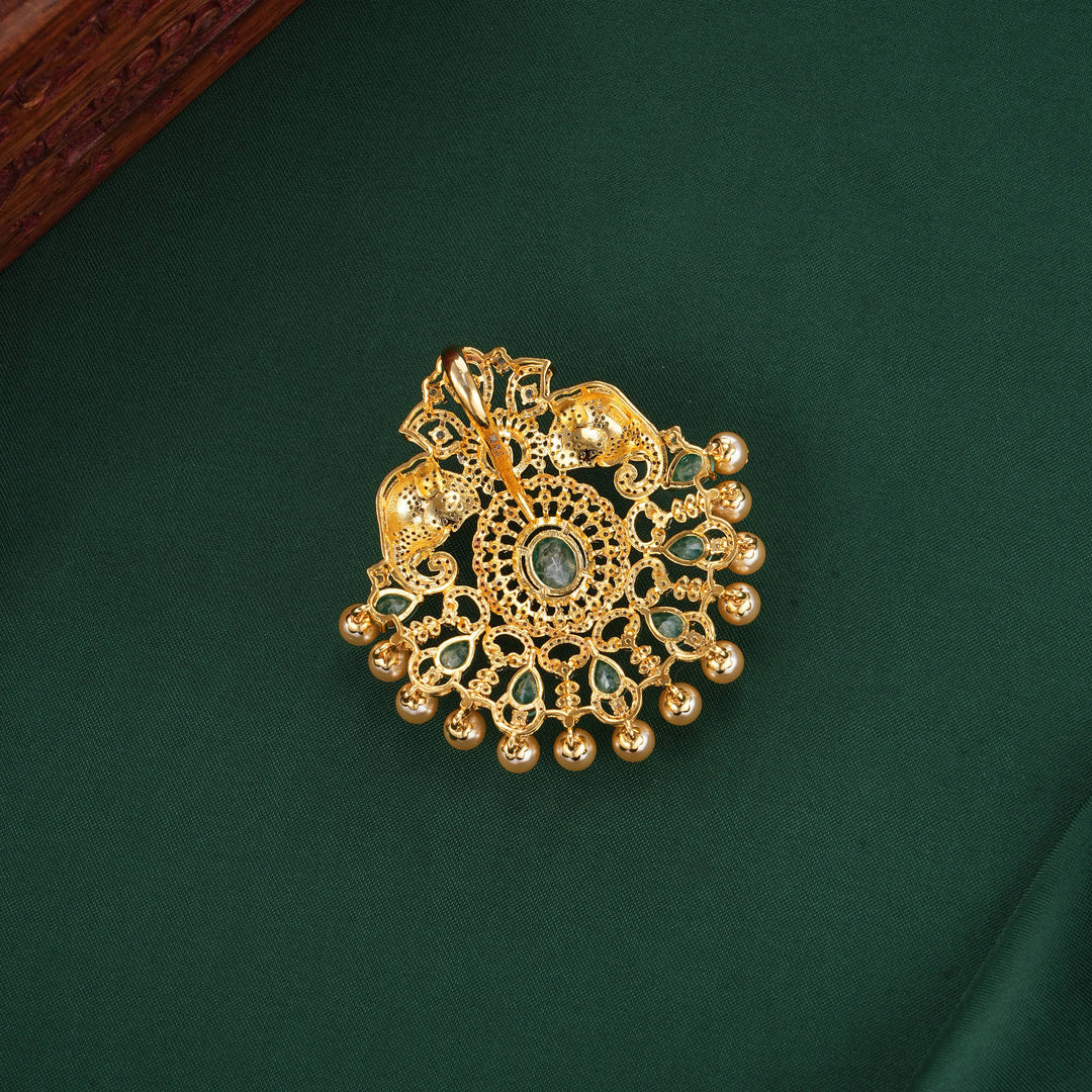 Catchy Wonder Avikam Pendant Set