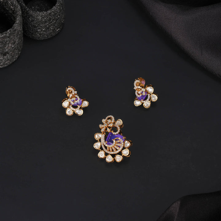 Pretty Victorian Pendant Set