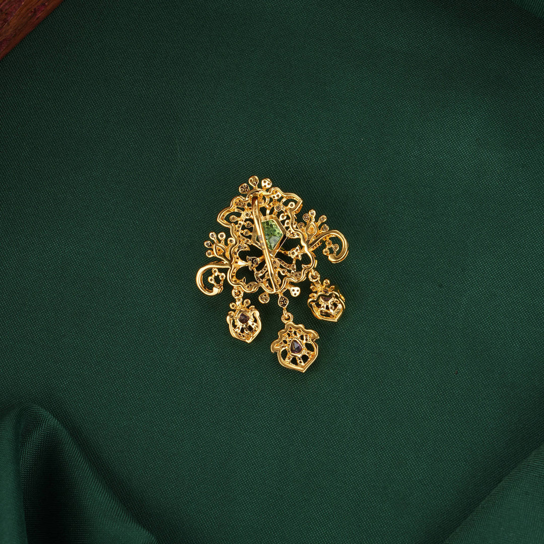 Expressive Art Diamond Design Pendant