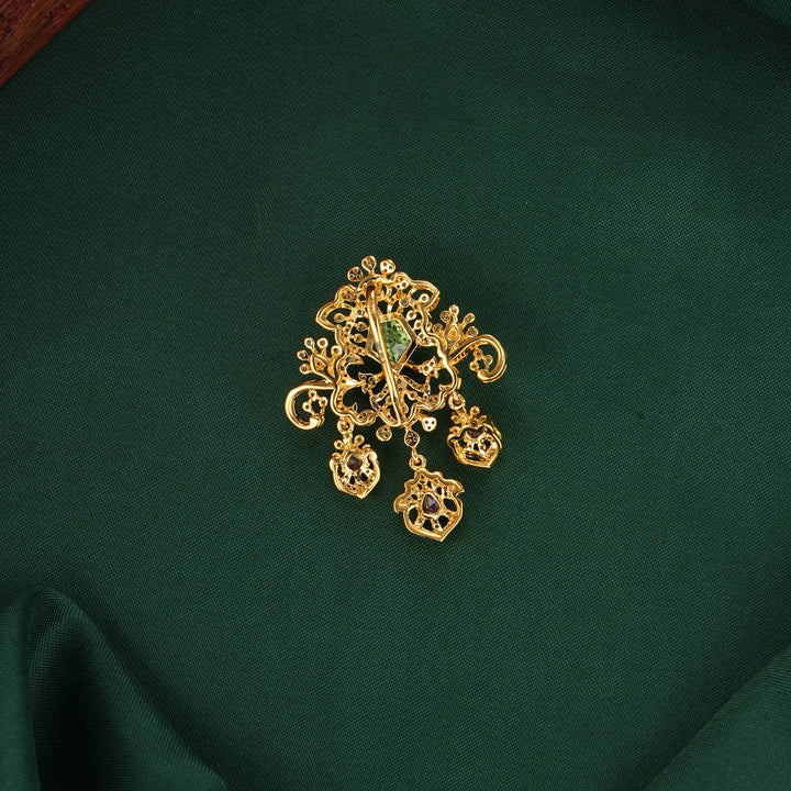 Expressive Art Diamond Design Pendant