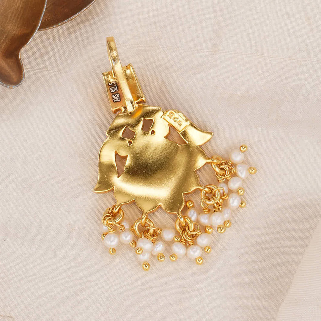 Attractive  Kundan Pendant