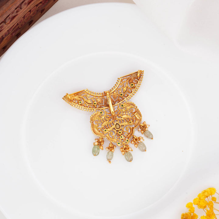 Queen-Like Pendant