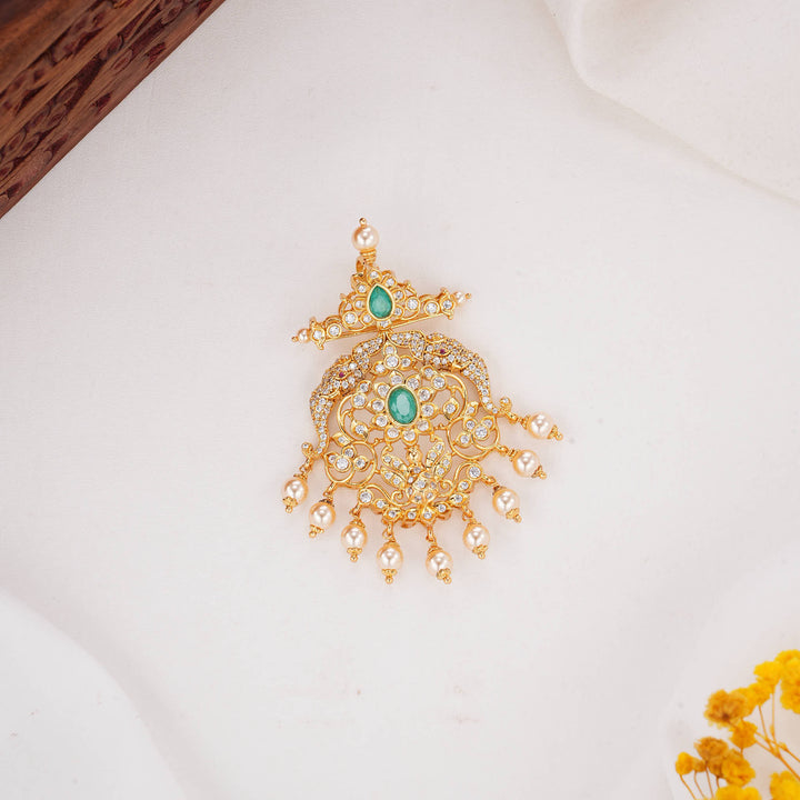 Queen-Like Stone Pendant