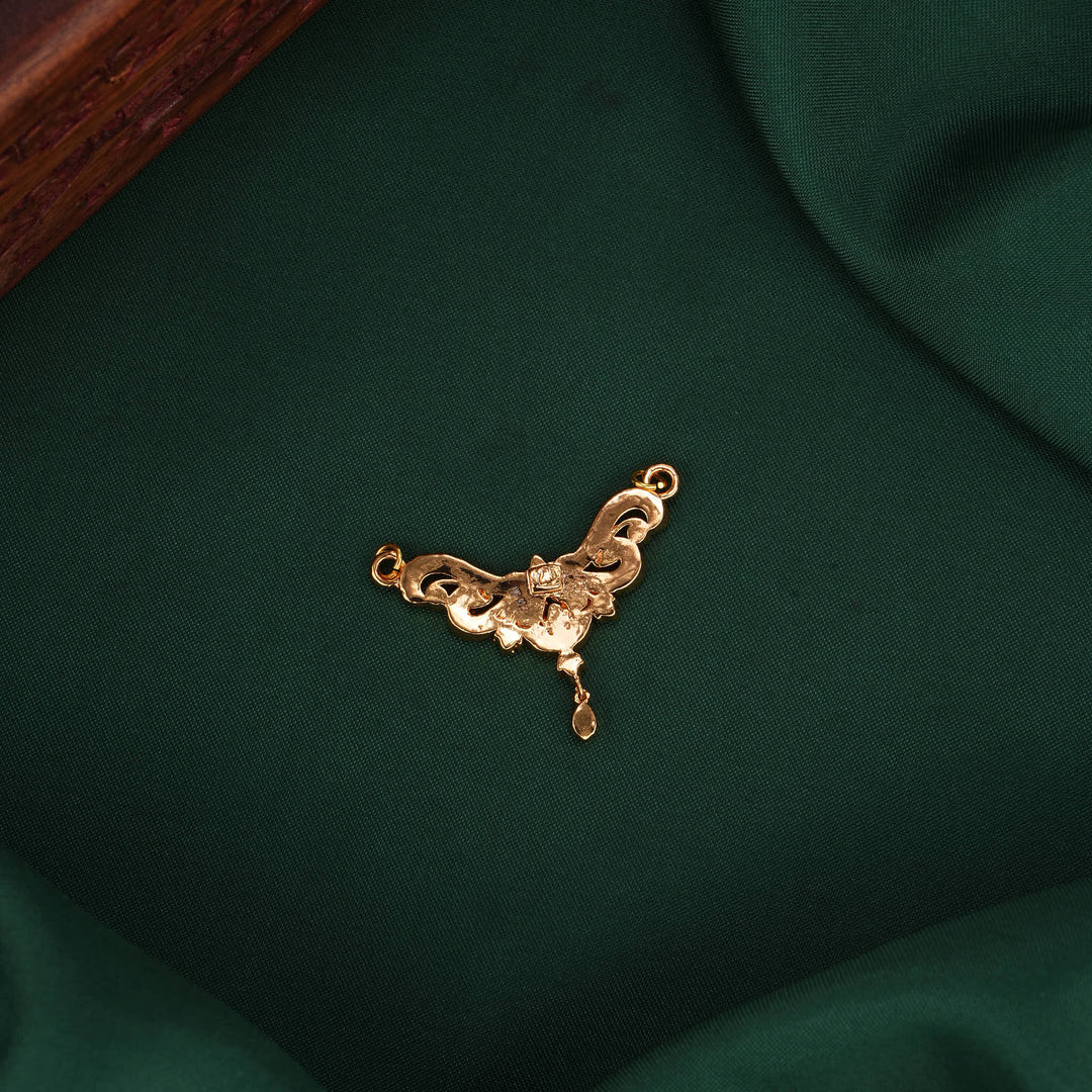 Ravthikaa Pendant
