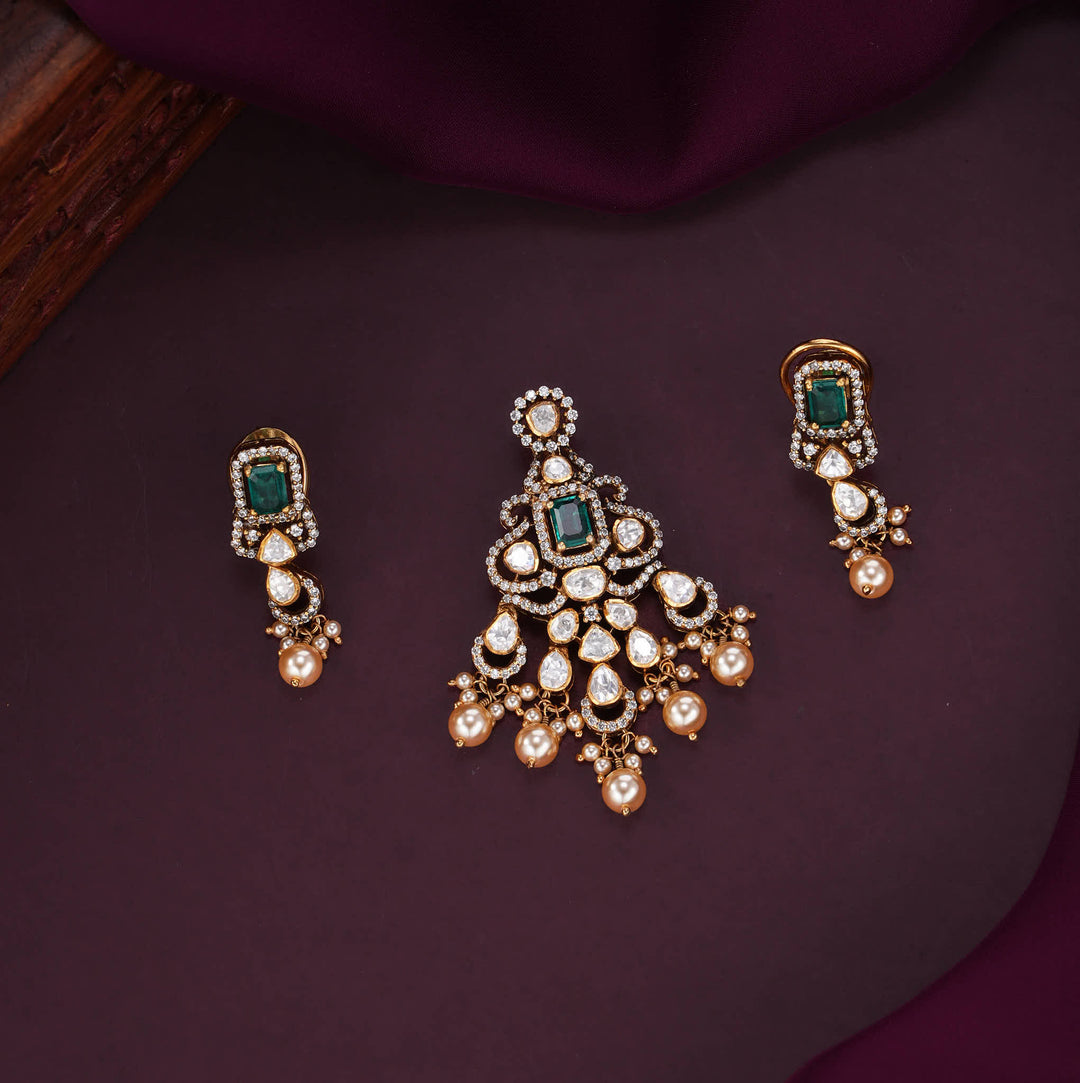 Delightful Moisannite Pendant Set
