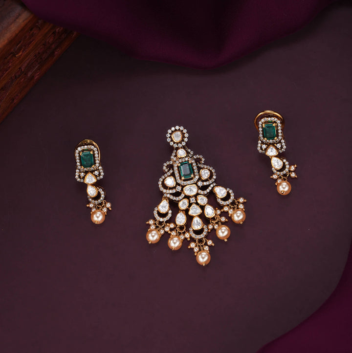 Delightful Moisannite Pendant Set