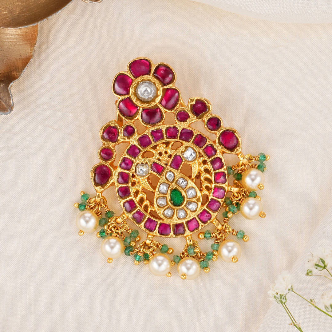 Radiantly Shines Kundan Pendant