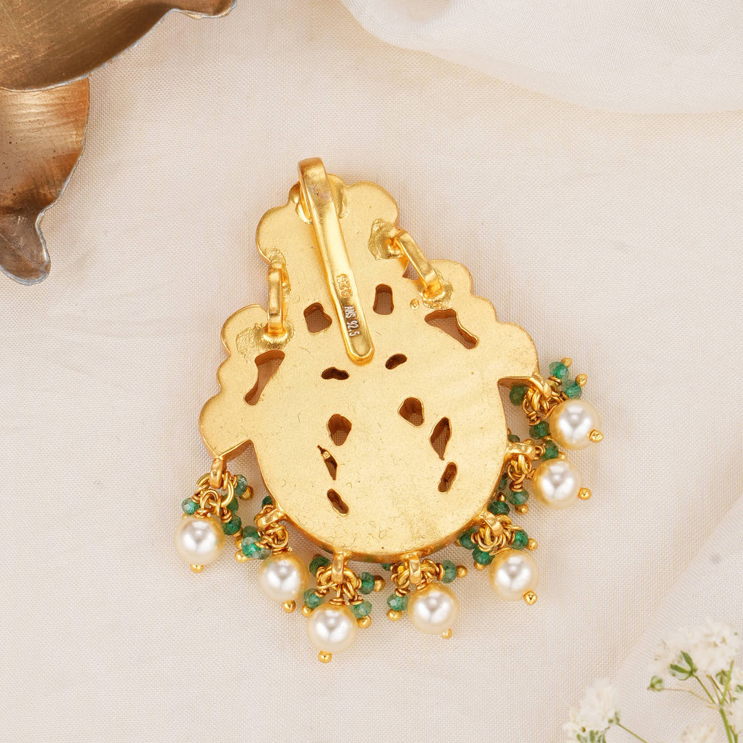 Radiantly Shines Kundan Pendant