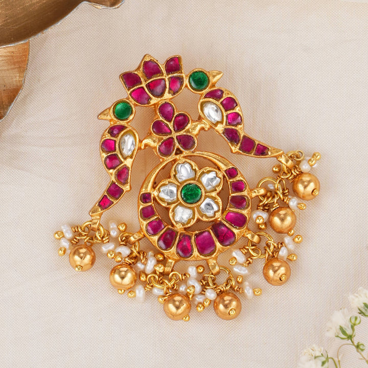 Luminous Kundan Pendant