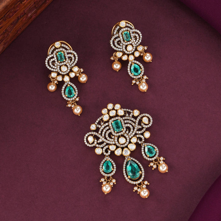Sparkling Verdant Moissanite Pendant Set