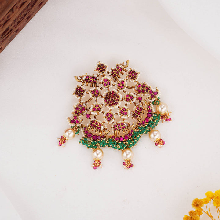 Lustrous Finish 3D Spl Pendant Set