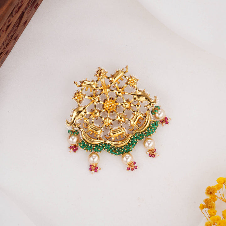 Lustrous Finish 3D Spl Pendant Set