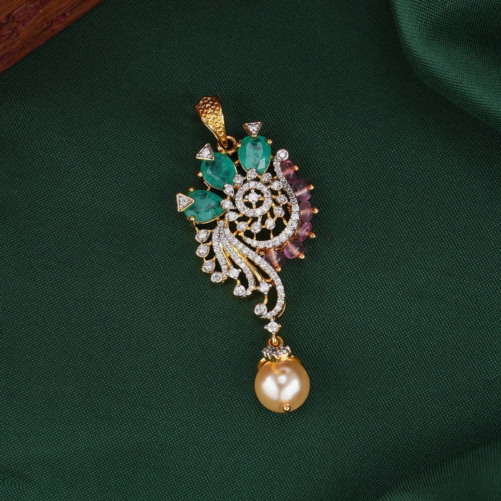 Adorable Diamond Design Pendant
