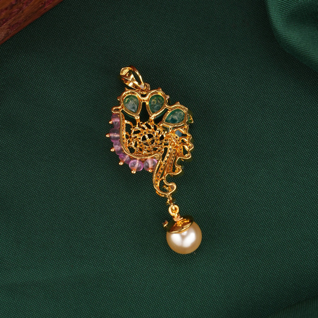 Adorable Diamond Design Pendant