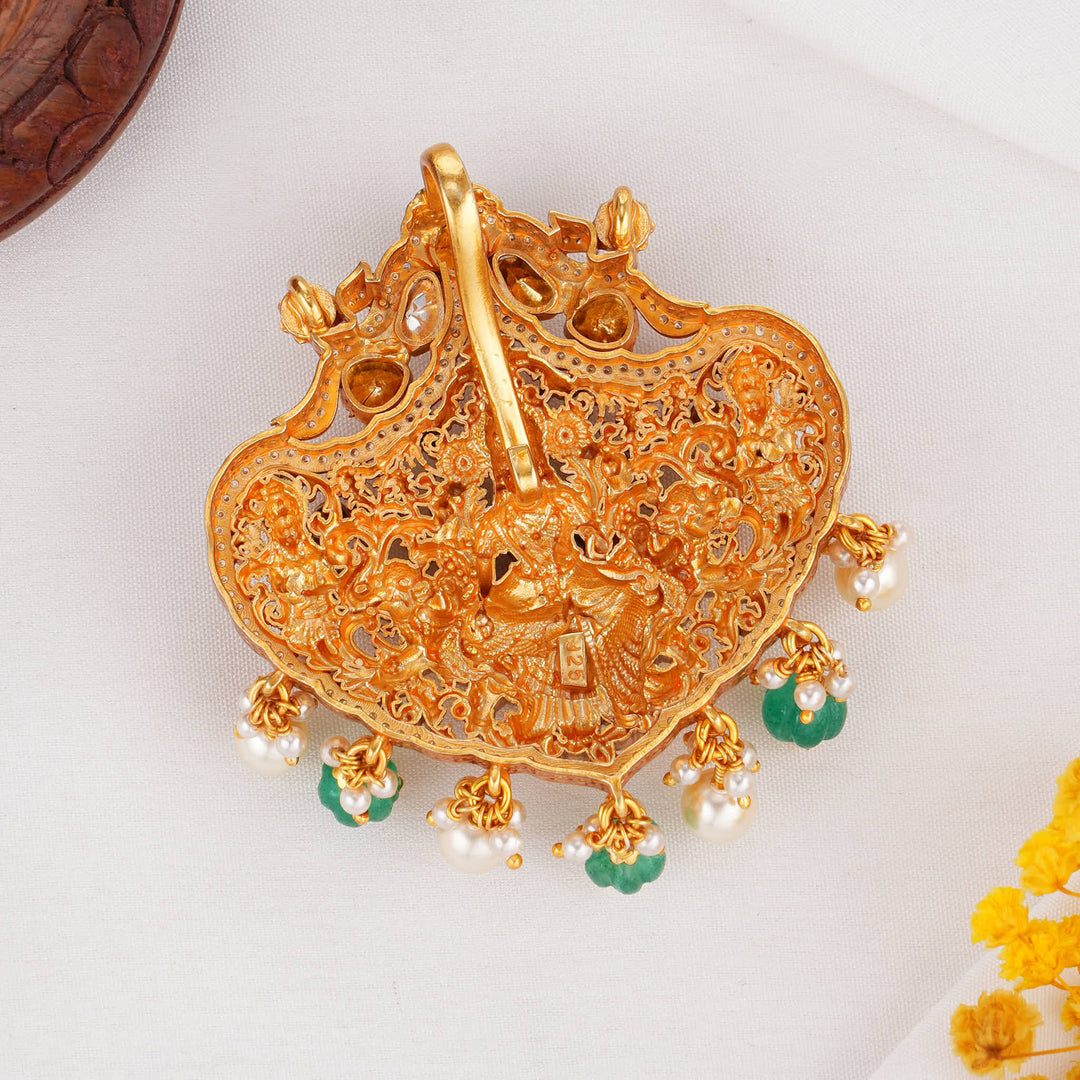 Entrancing Deep Nagas Kundan Pendant