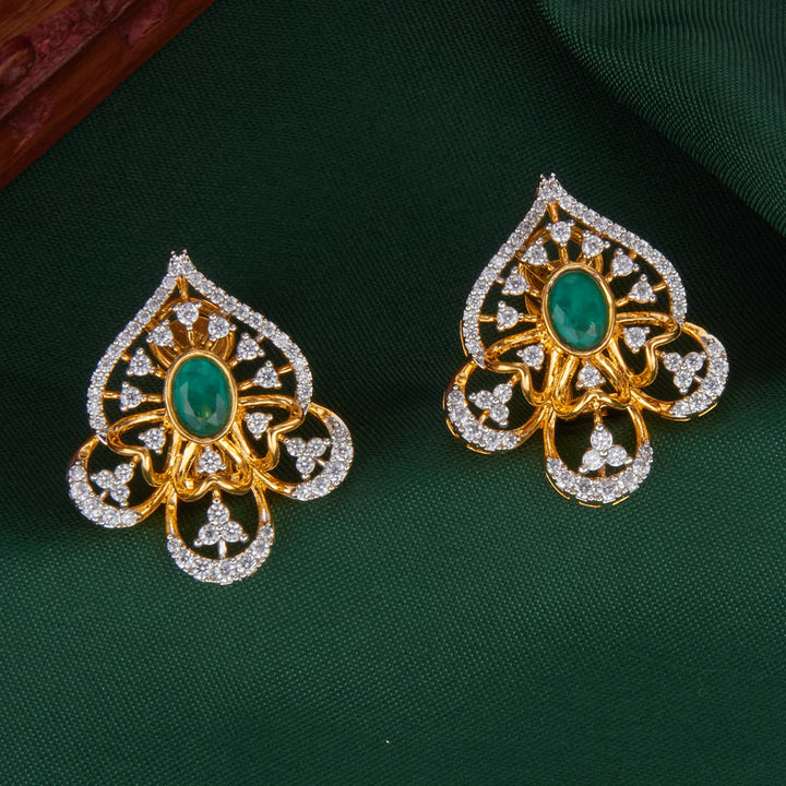 Wonder Avikam Pendant Set