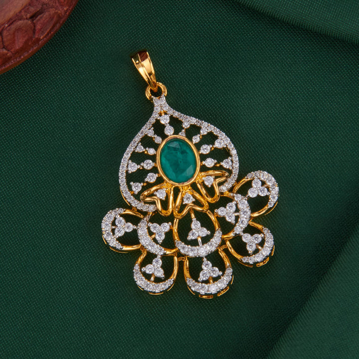 Wonder Avikam Pendant Set