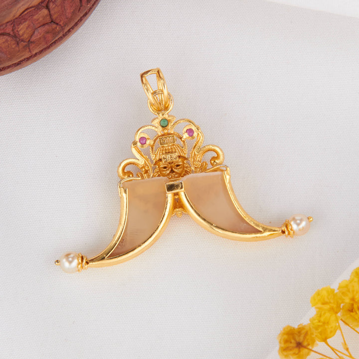 Majestic Claw Pendant