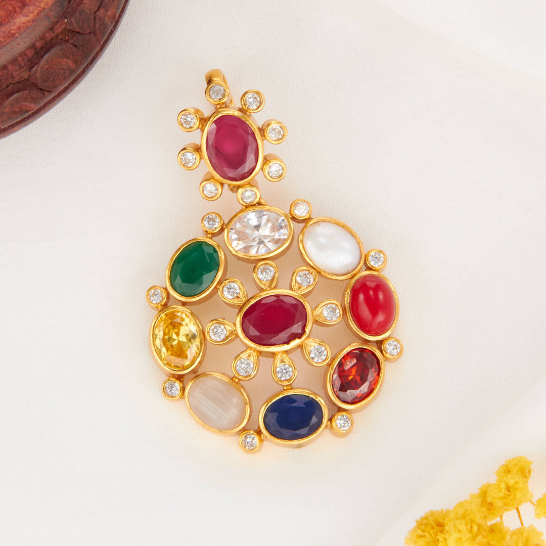 Vibrant Wear Stone Pendant