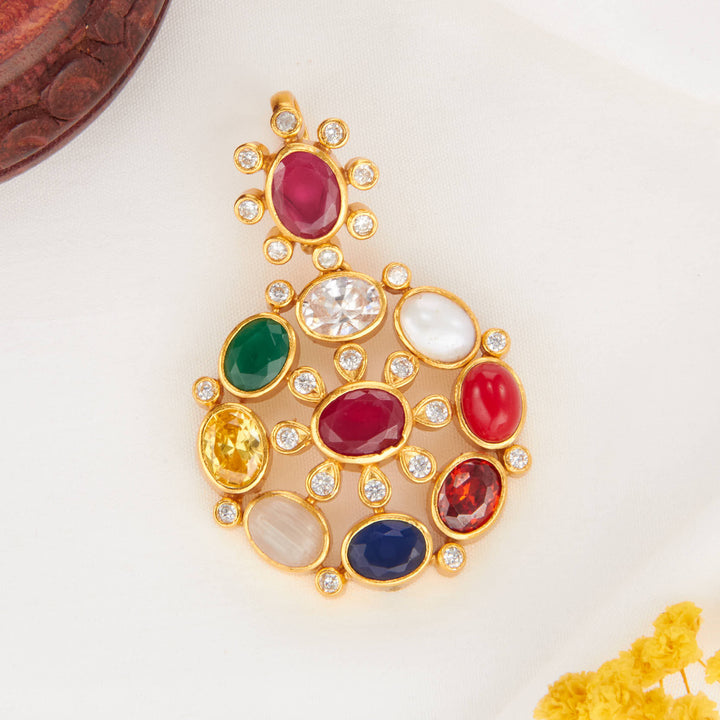Vibrant Wear Stone Pendant