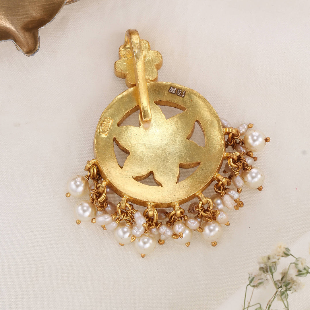 Catchy Kundan Pendant