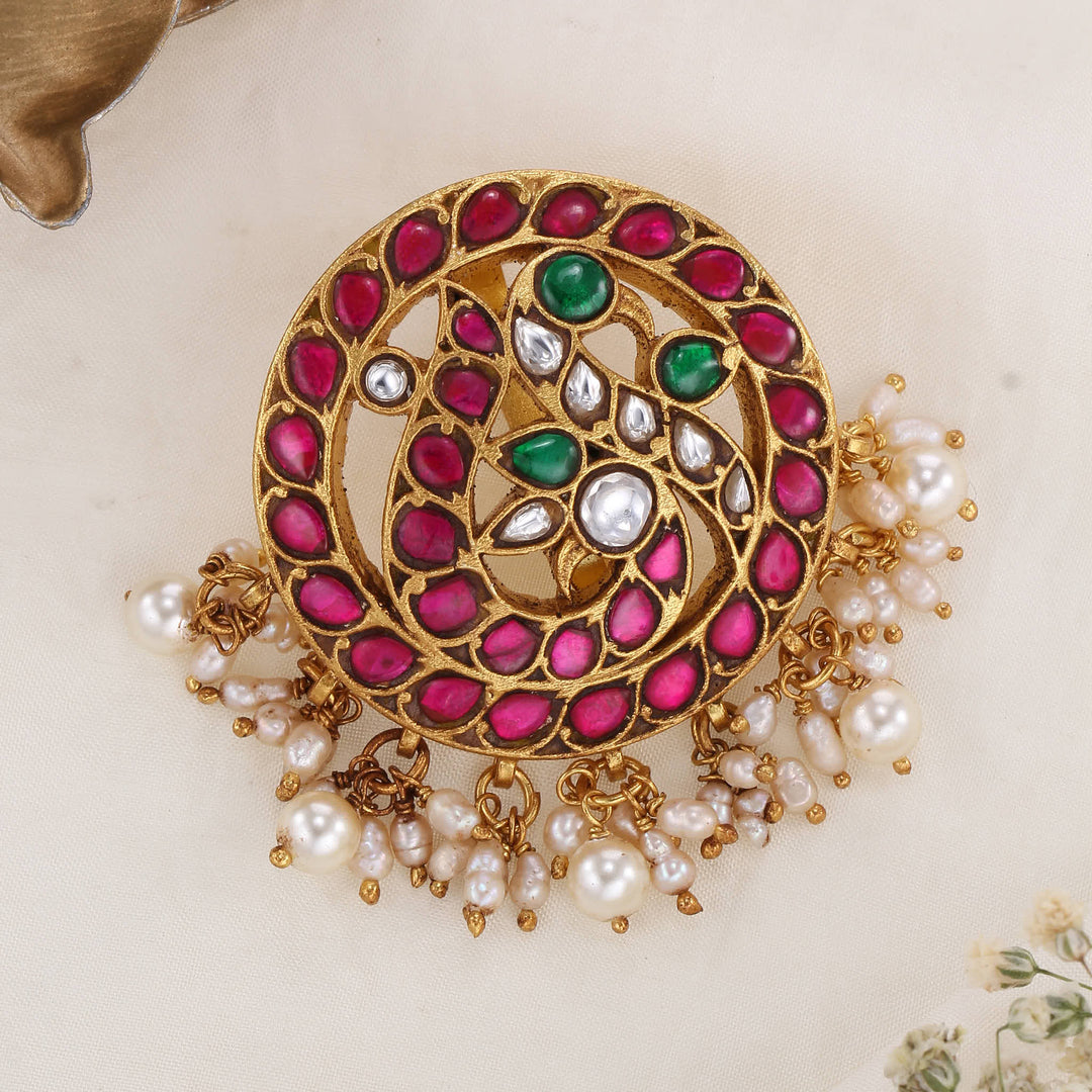 Avanthikha Kundan Pendant