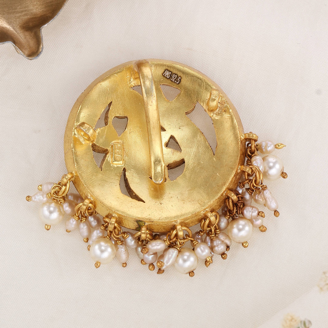 Avanthikha Kundan Pendant