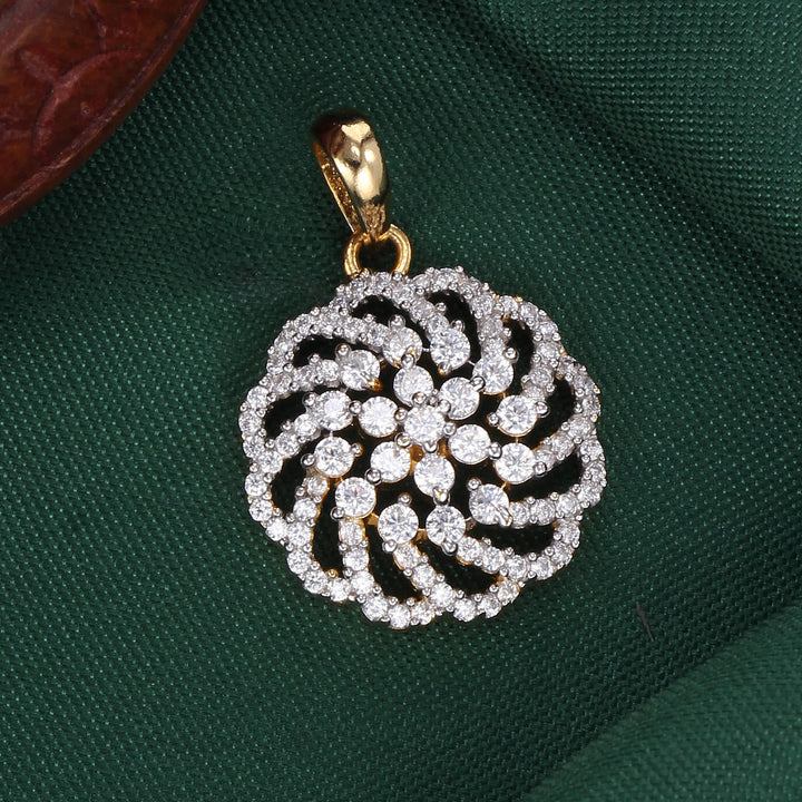 Blooming Allure Avikam Pendant Set