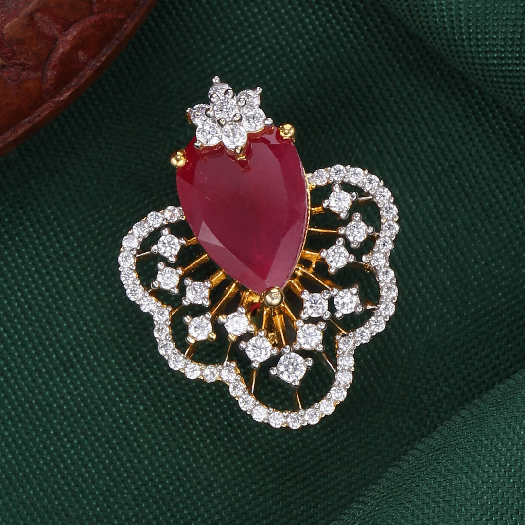 Radiant Royale Avikam Pendant Set