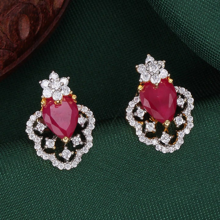 Radiant Royale Avikam Pendant Set